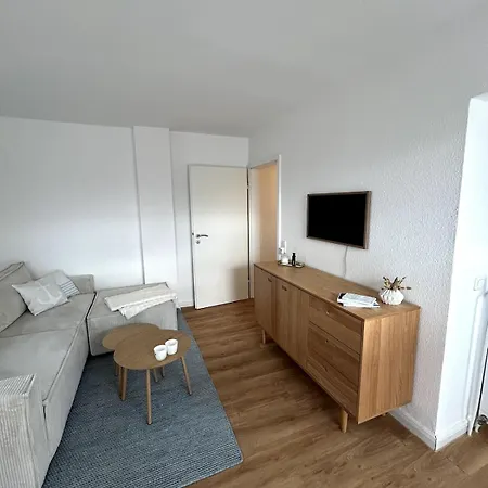Lägenhet Sonnige & Neu Eingerichtete *